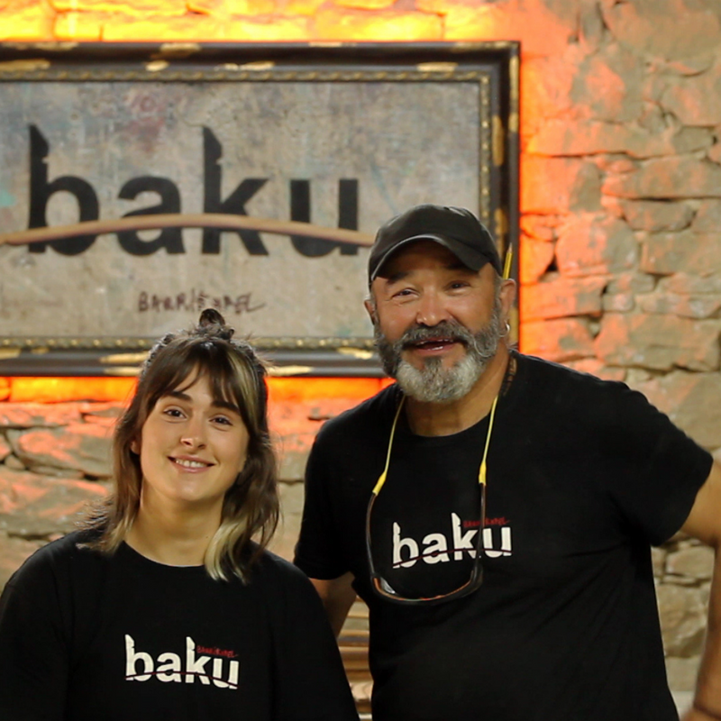 L'équipe de Bakou se présente à Toaster Home, une communauté artisanale émergente